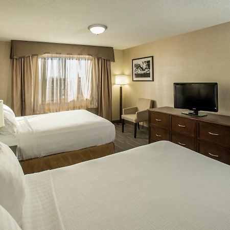 Holiday Inn Lethbridge By Ihg Exterior photo
