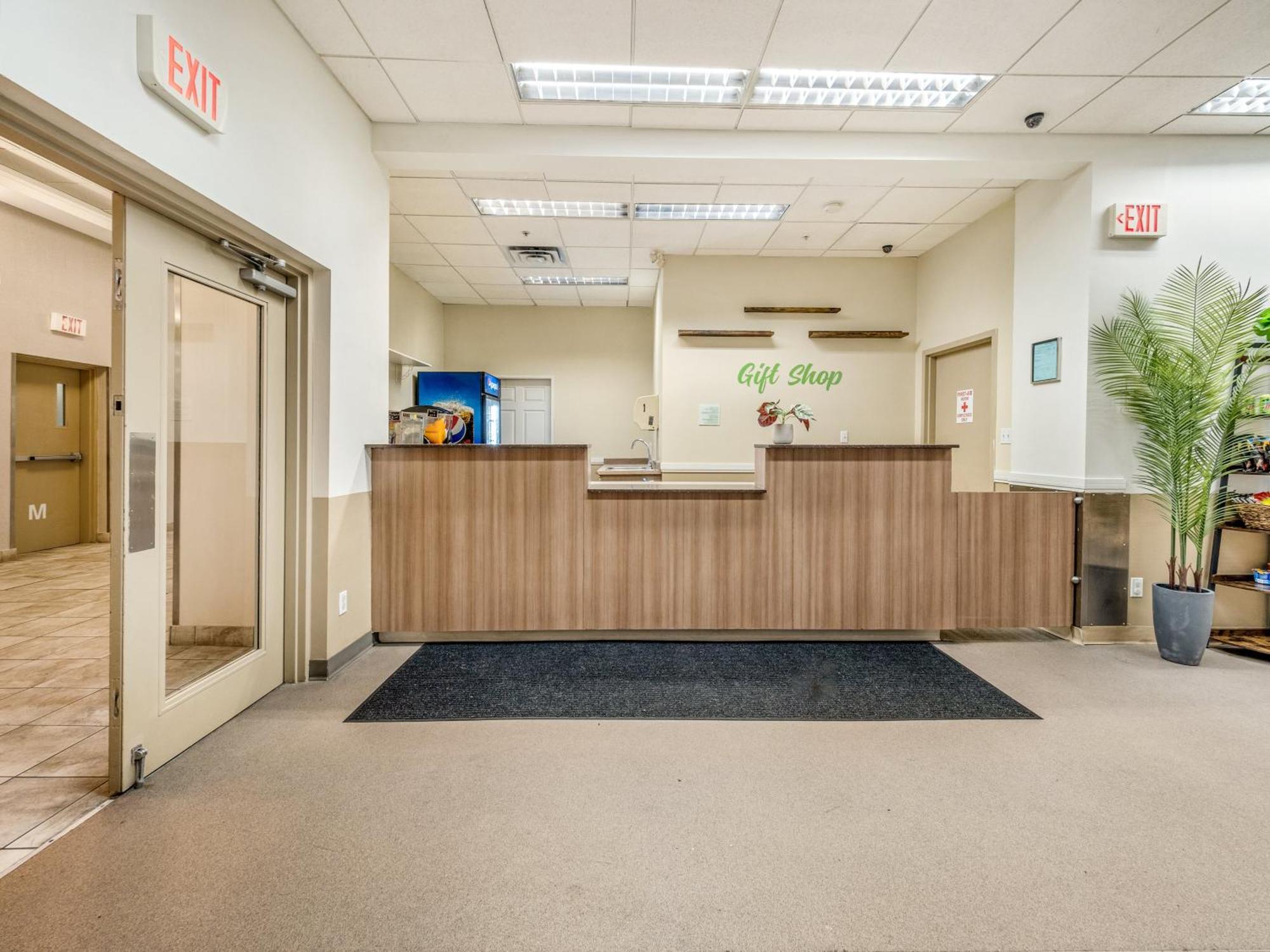 Holiday Inn Lethbridge By Ihg Exterior photo