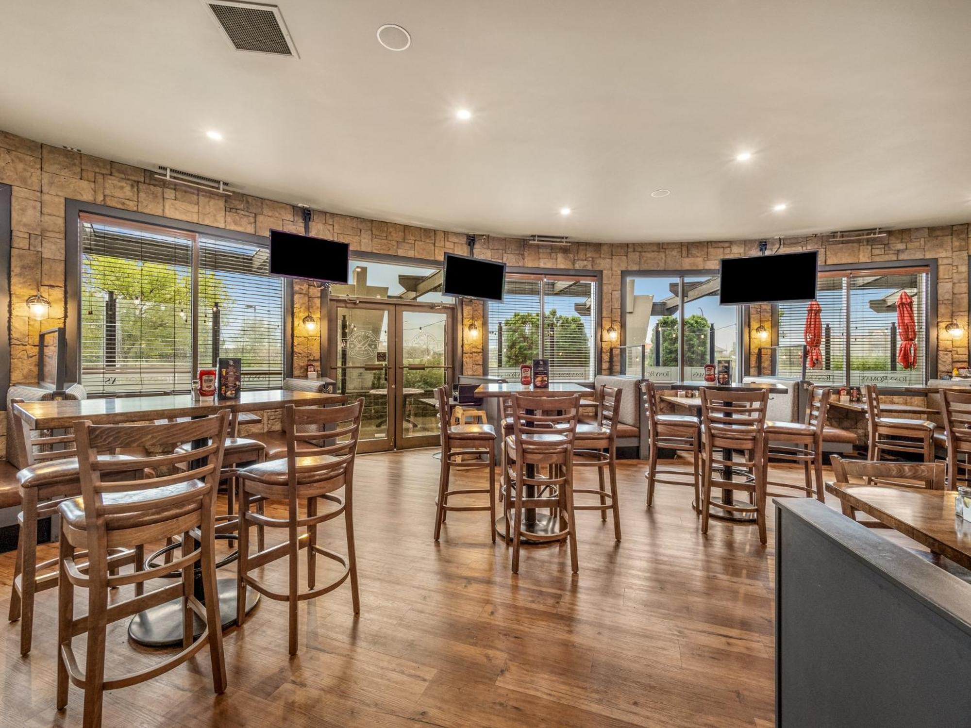 Holiday Inn Lethbridge By Ihg Exterior photo