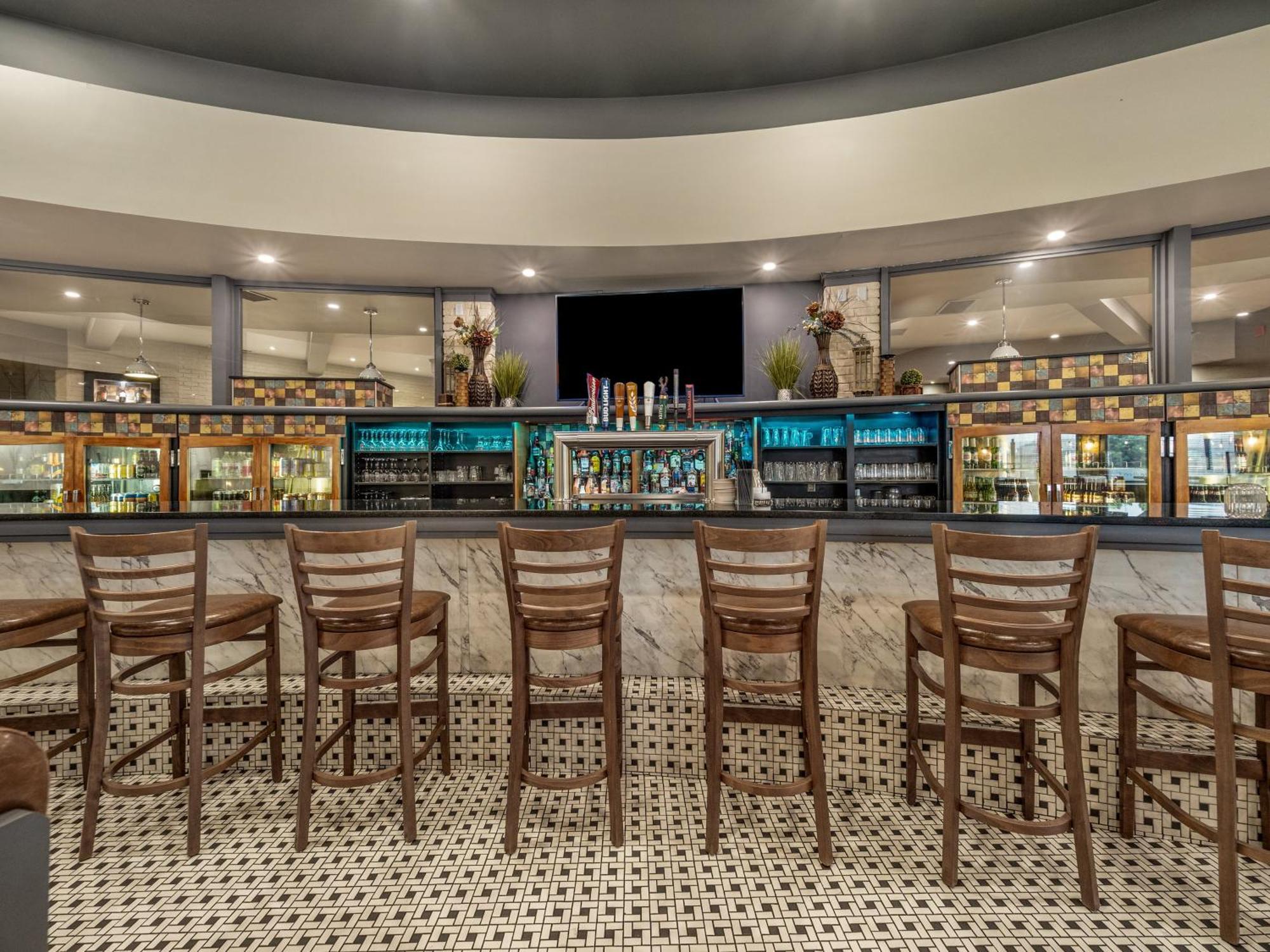 Holiday Inn Lethbridge By Ihg Exterior photo
