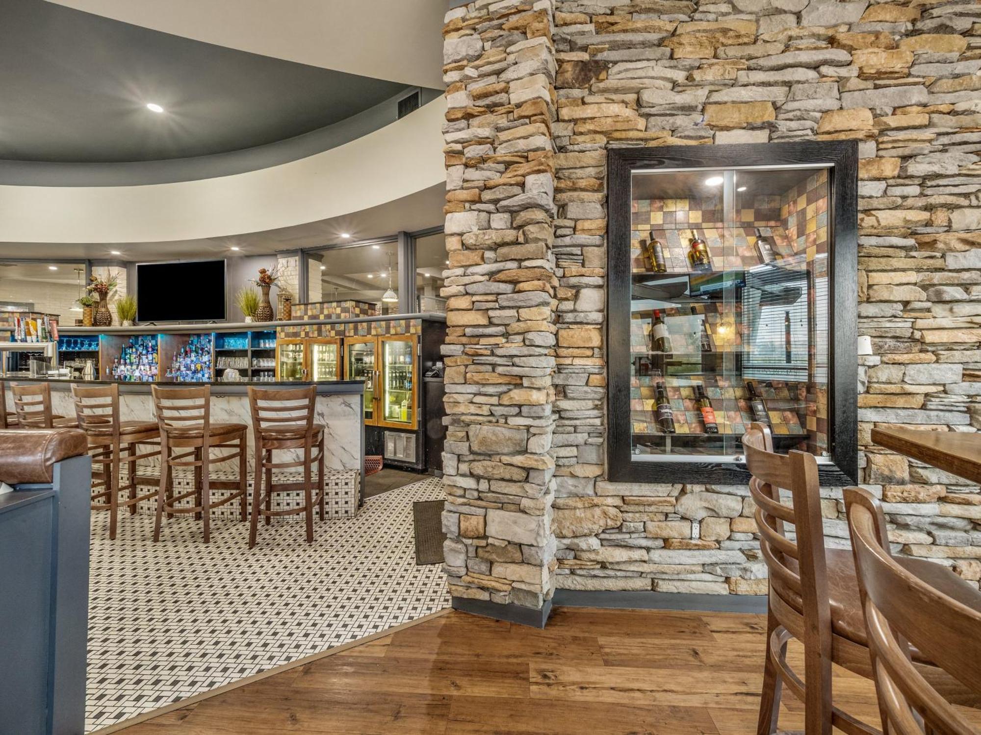 Holiday Inn Lethbridge By Ihg Exterior photo