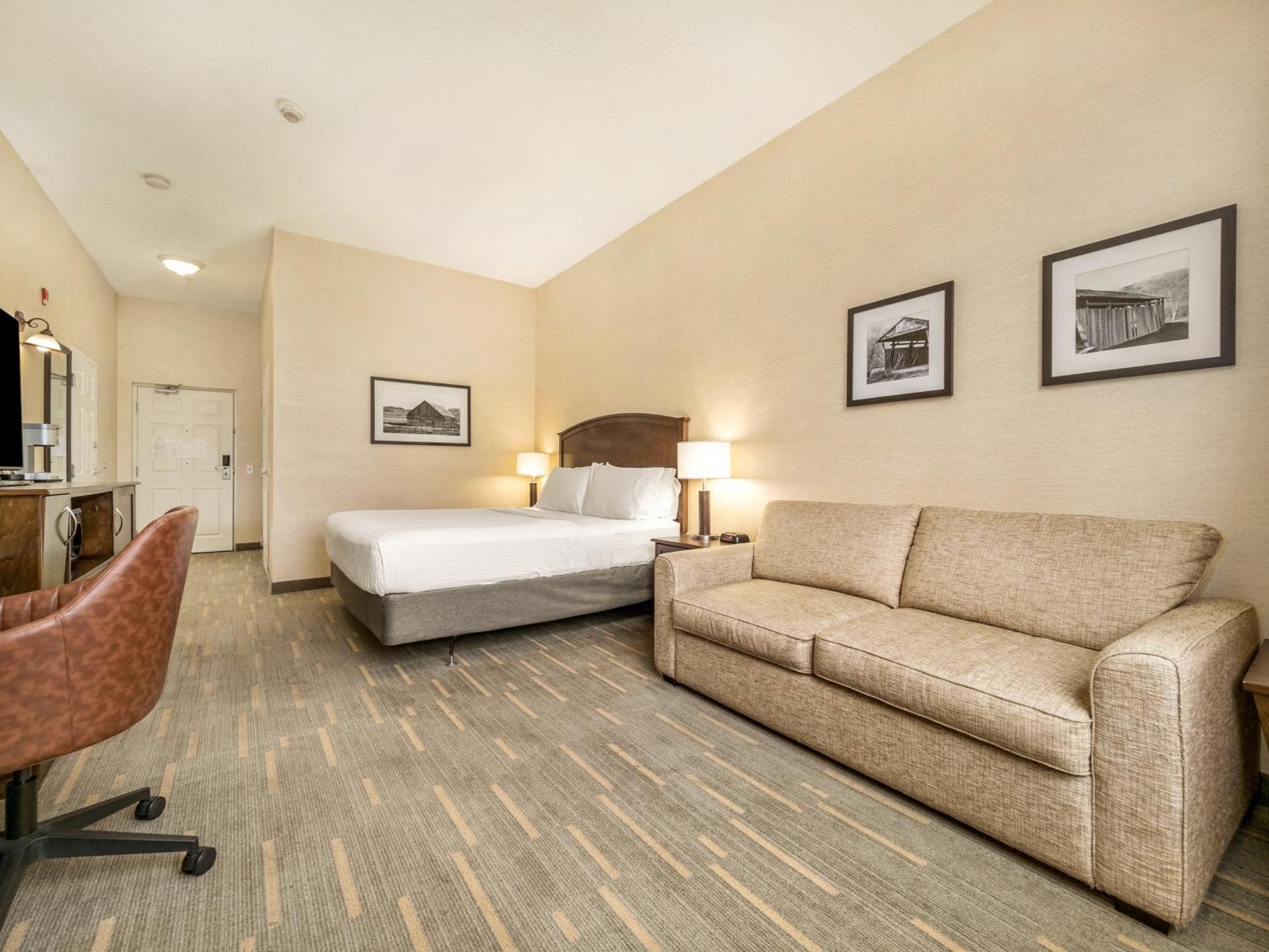 Holiday Inn Lethbridge By Ihg Exterior photo