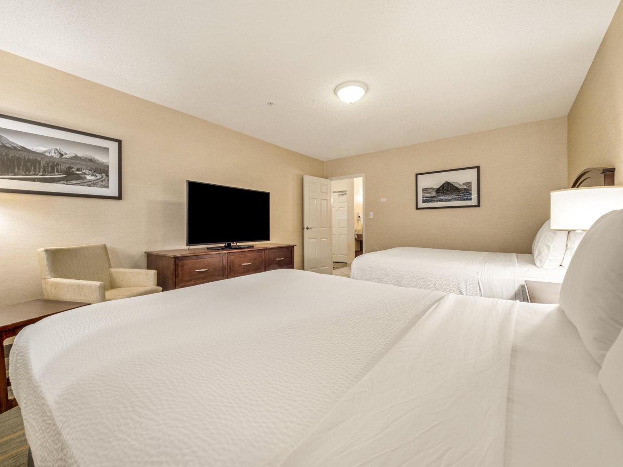 Holiday Inn Lethbridge By Ihg Exterior photo